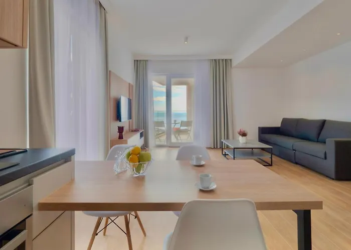 Horizon Two Bedroom Apartment With Sea View Jake